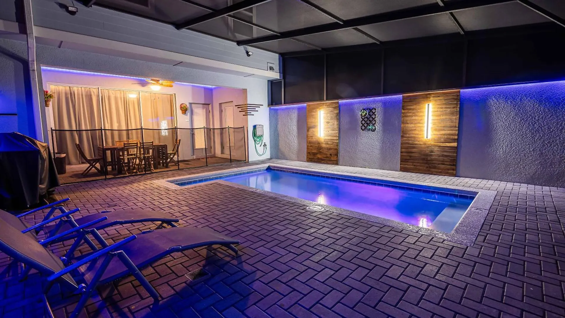 Home W Pool Game Room In Resort W Clubhouse Davenport 0*,