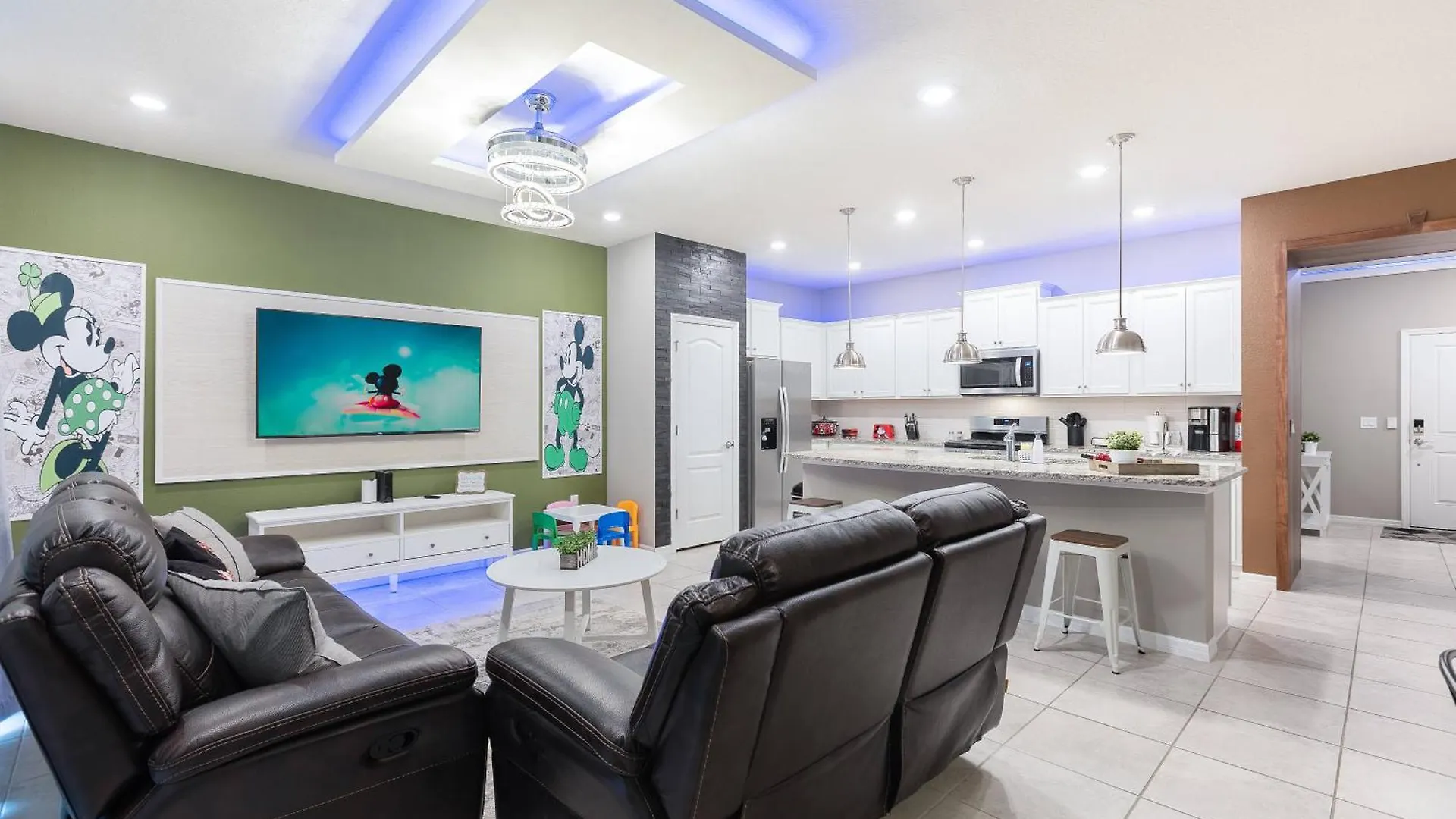 Home W Pool Game Room In Resort W Clubhouse Davenport